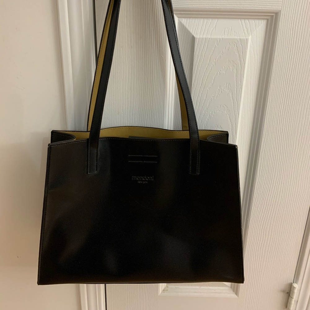 Mondani all leather black tote bag
